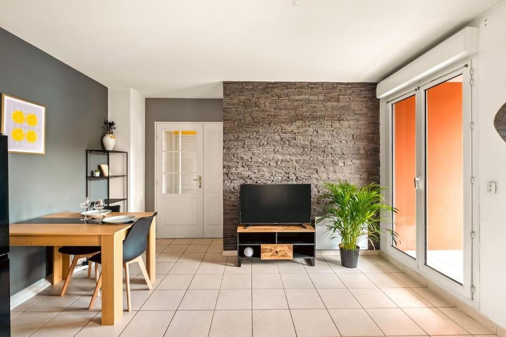 T2 Paisible Vaise, Avec Parking Metro Direct Bellecour Apartment Lyon Exterior photo